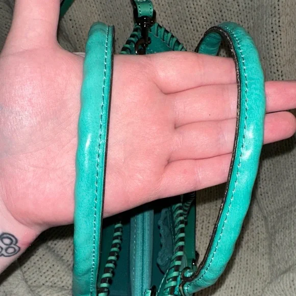 💙Patricia Nash Turquoise Crossbody Purse - Picture 13 of 16